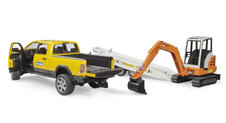 Bruder RAM 2500 Power Wagon met Mini graafmachine