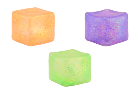 Giant Slow rise antistress kubus in display