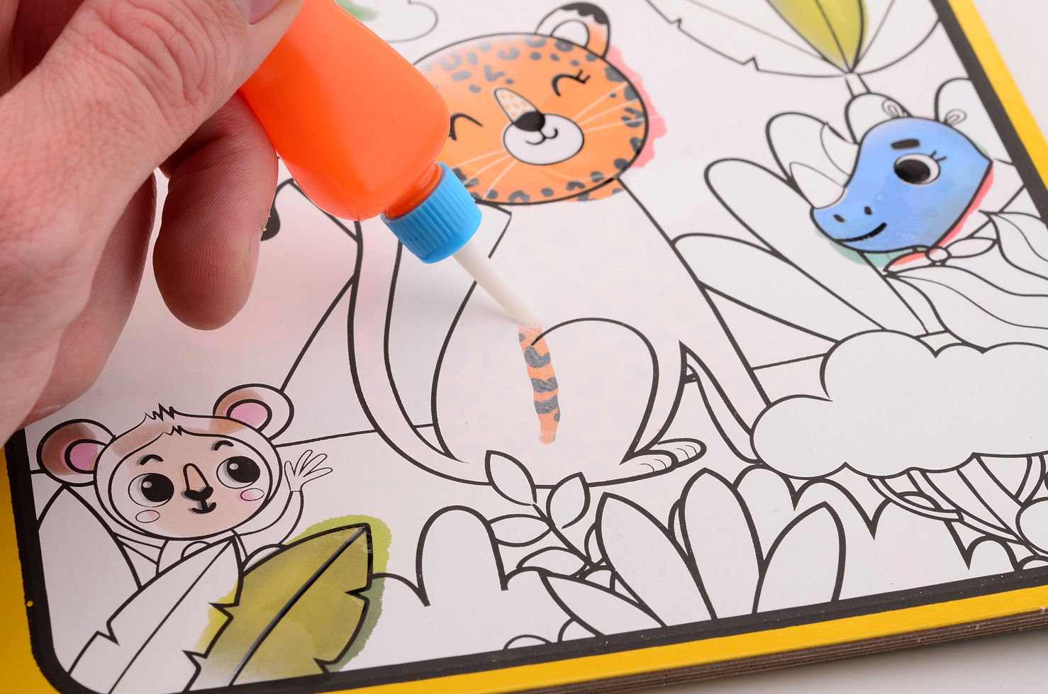 Magisch tekenblok met waterkwast 3 assorti