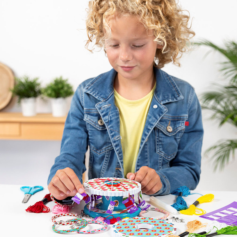 Totum Factory Bracelet Lacing Factory