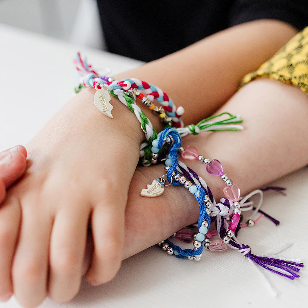 Totum Design & Shine
Friendship Bracelets